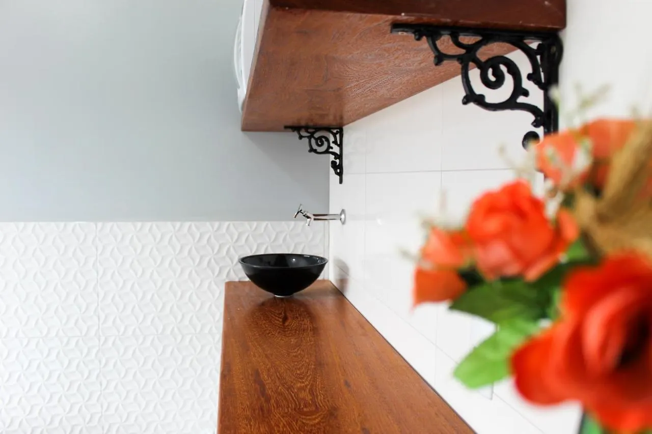 Disponivel Virada - Estúdios e suítes com piscina, ar, wifi e estacionamento - BRUNO KLEMTZ - Casa Olinda Porto Belo